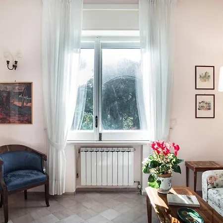 Donna Elisa Villa