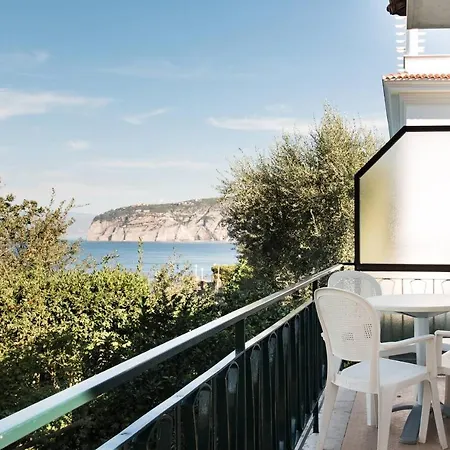 Donna Elisa Villa Sorrente