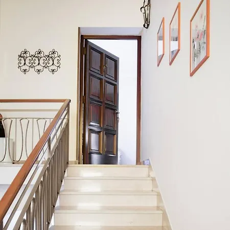 Villa Donna Elisa *