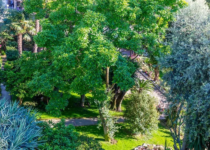 Donna Elisa Сорренто