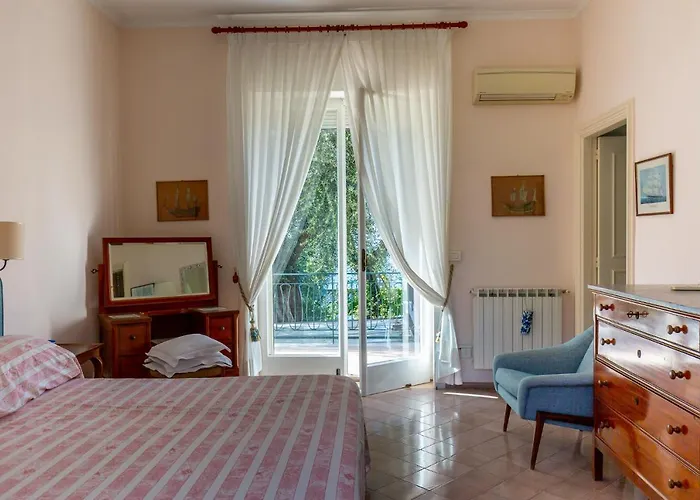 Donna Elisa Сорренто