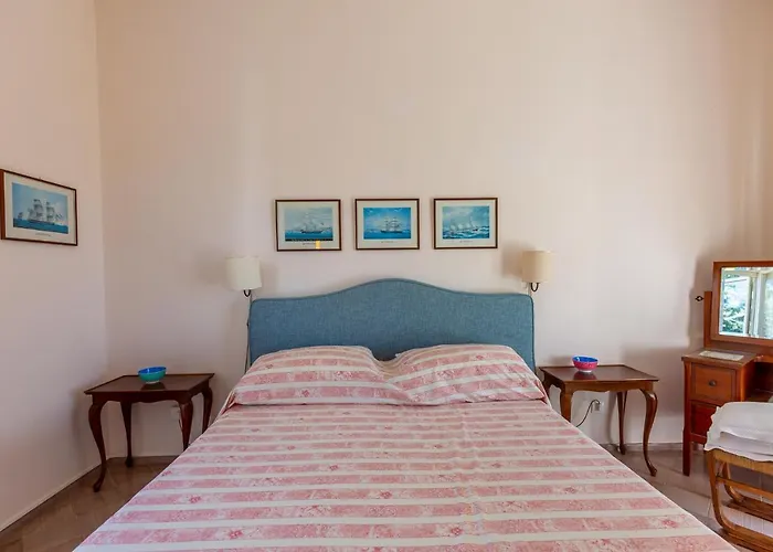 Donna Elisa 别墅 *