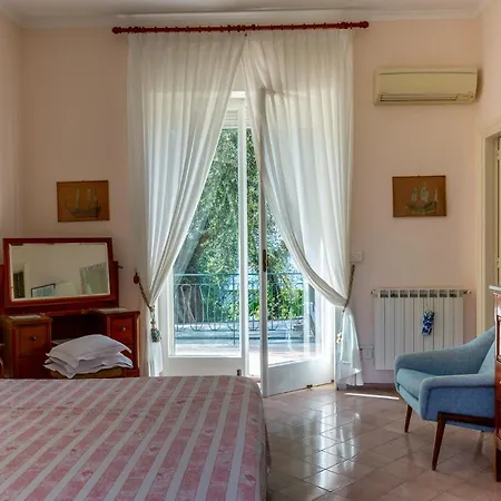 Donna Elisa Sorrento