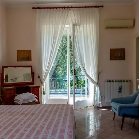 Donna Elisa Sorrento