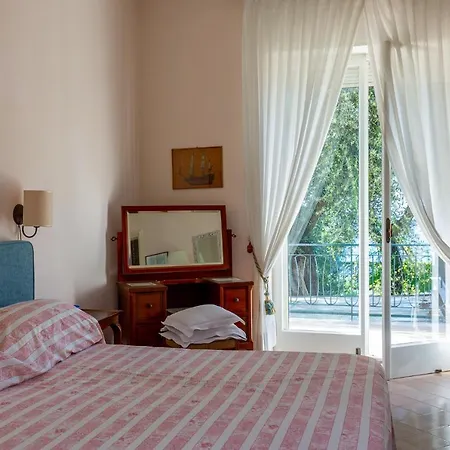 Donna Elisa Sorrento